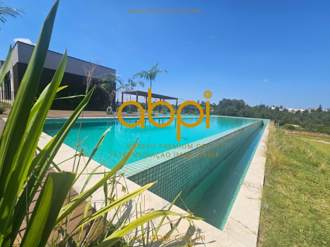 Terreno de 433m² à venda no Condomínio Residencial Casa do Lago, em Indaiatuba/SP: infraestrutura completa e vista privilegiada!