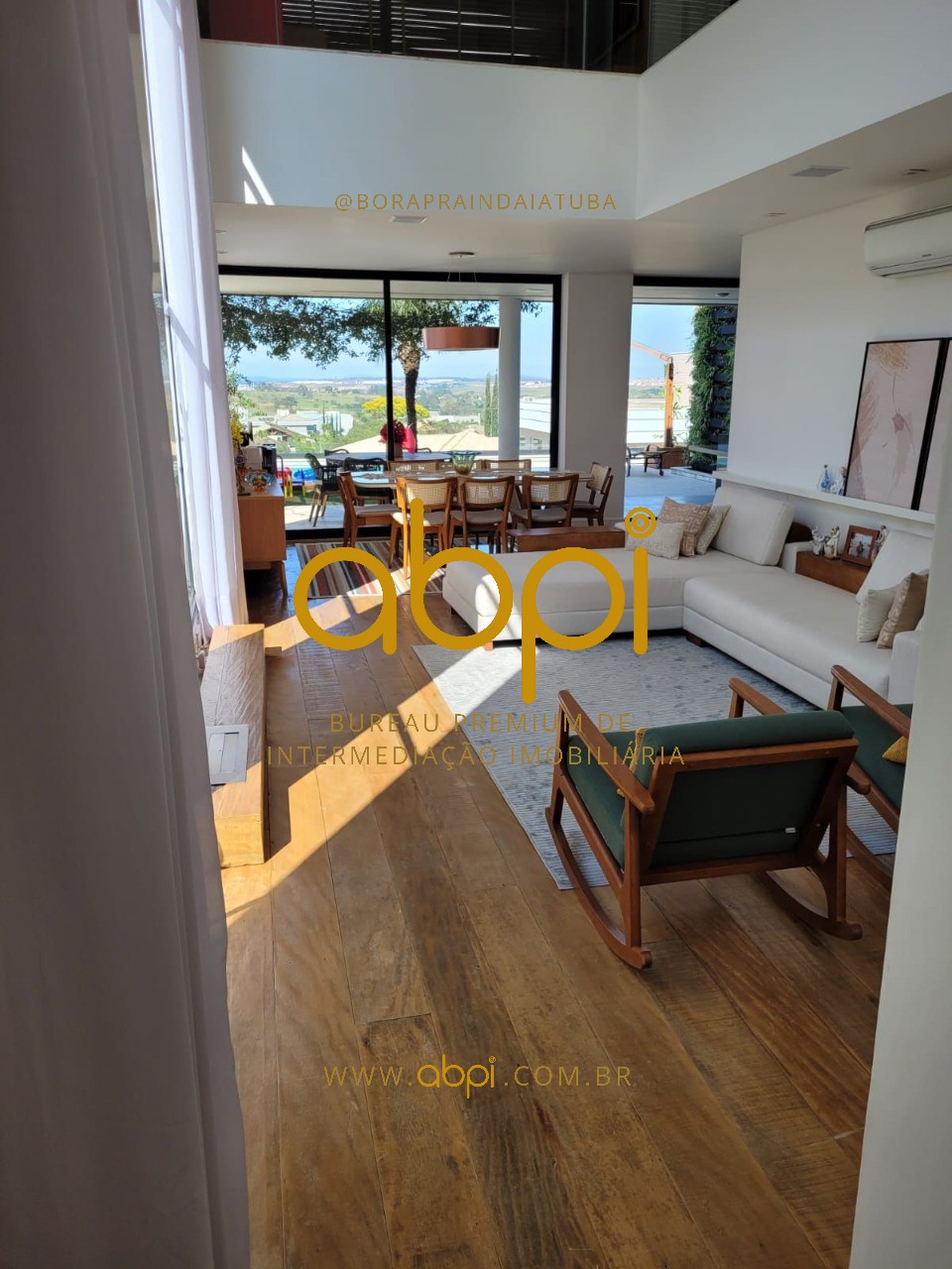 Casa de Alto Padrão com Vista Deslumbrante em Indaiatuba-SP - Condomínio ParadisoResidência de Luxo com 4 Suítes, 6 Vagas de Garagem e Piscina de Mármore. Venha Conferir!