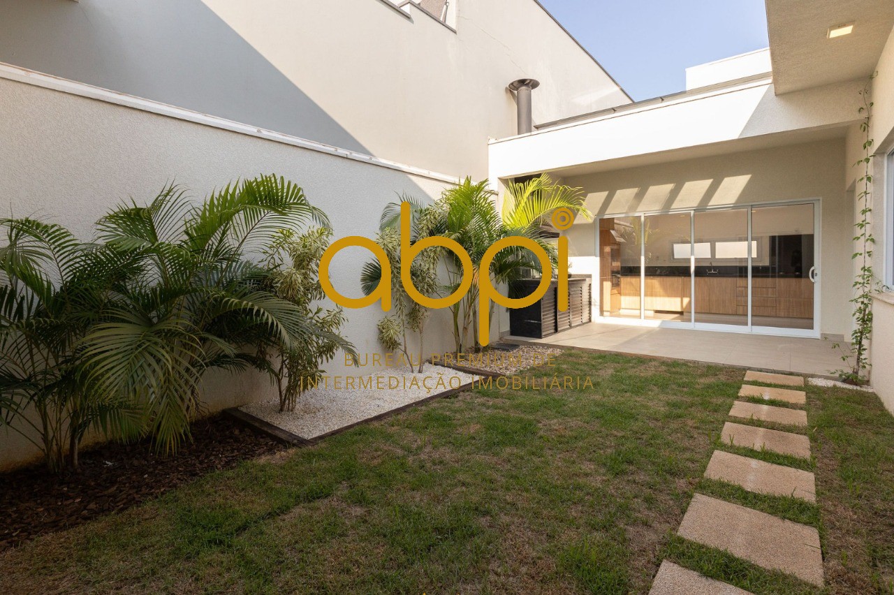 Casa de alto padrão em condomínio: 3 suítes, área gourmet, 4 vagas em Indaiatuba-SP. Invista no seu conforto e sofisticação!