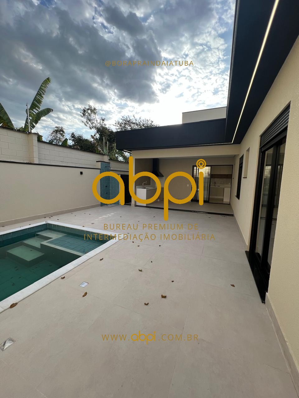 Imperdível! Casa térrea de alto padrão no condomínio Milano, Colinas de Indaiatuba-SP: 3 suítes, piscina e muito mais!