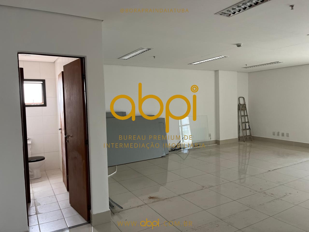 Sala Comercial à Venda em Indaiatuba-SP: Oportunidade no Edifício Kennedy Offices, 56m² e 1 vaga de garagem!