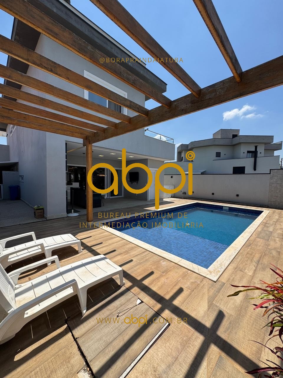 Impecável casa em condomínio na Terra Magna, Indaiatuba-SP: 3 quartos, 3 suítes, 2 salas, 4 banheiros, 3 vagas, 301m².