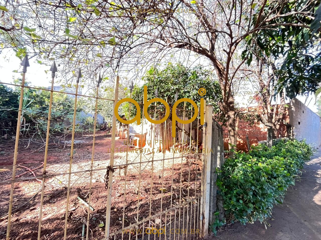 Terreno à venda em Elias Fausto-SP, bairro Cardeal, 250m² de área! Venha conferir essa oportunidade única!