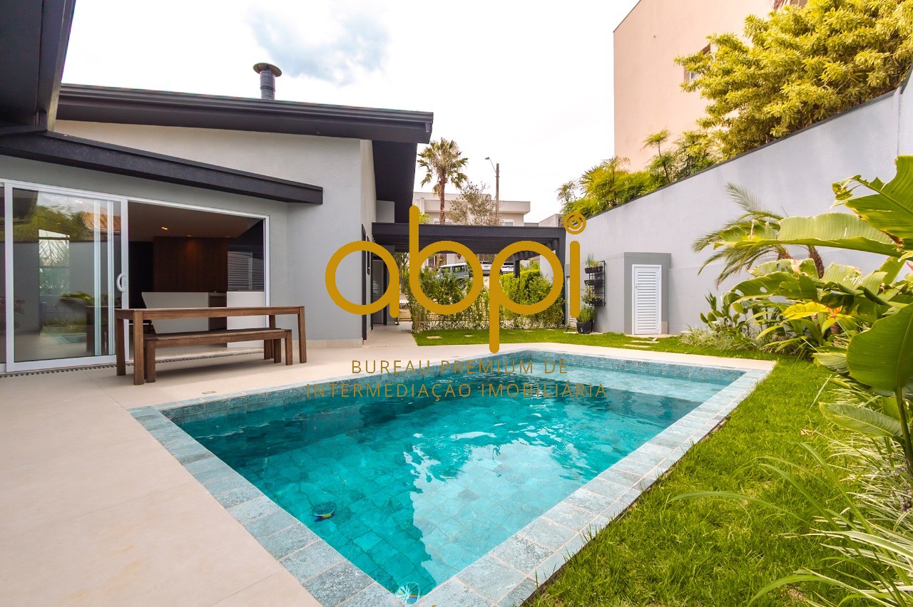 Espetacular casa em condomínio à venda em Indaiatuba-SP, Jardim Residencial Santa Clara - 3 quartos, 3 suítes, 3 salas, 4 banheiros, 4 vagas, 275m².