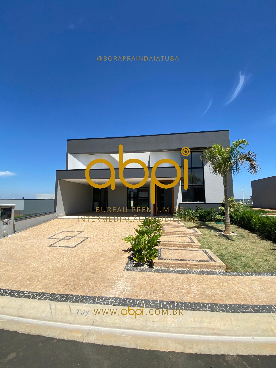 Impecável casa em condomínio no Jardim Residencial Dona Maria Candida, Indaiatuba-SP: 3 quartos, 3 suítes, 2 salas, 4 banheiros, 4 vagas de garagem e 187m².