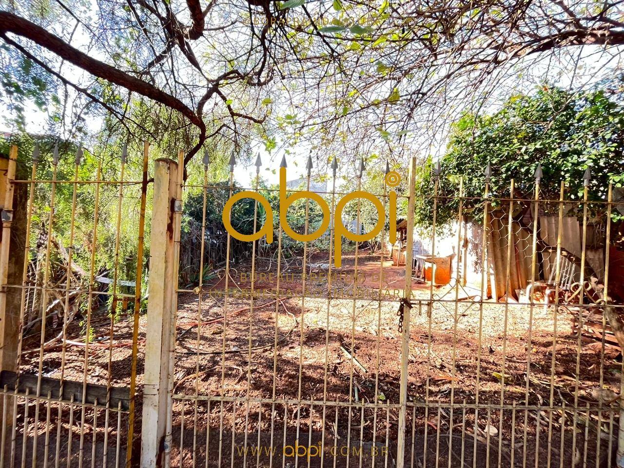 Terreno à venda em Elias Fausto-SP, bairro Cardeal, 250m² de área! Venha conferir essa oportunidade única!