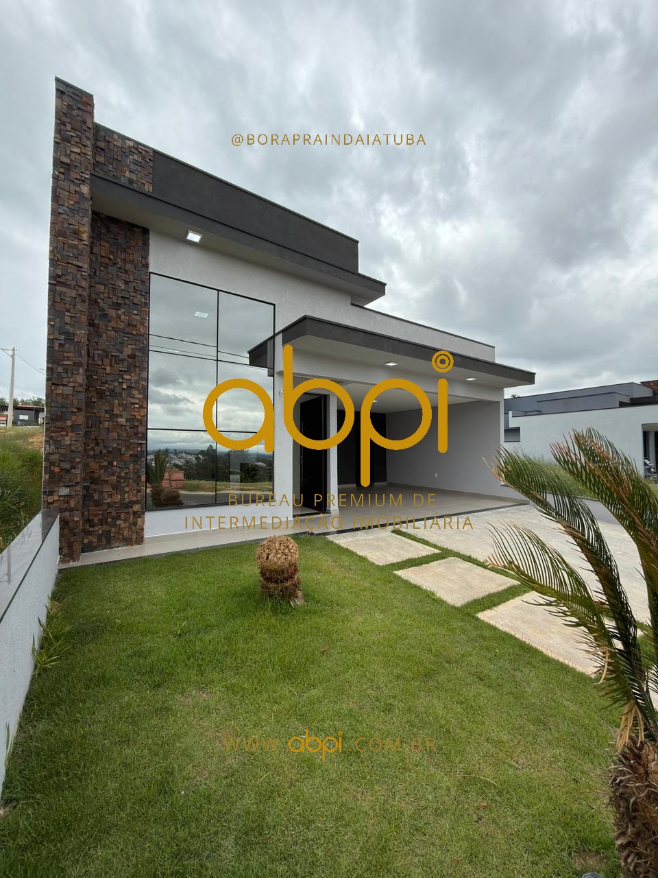 Casa de alto padrão em condomínio à venda em Indaiatuba-SP no Jardim Park Vista Real: 3 quartos, 3 suítes, 1 sala, 1 banheiro, 2 vagas, 192m².