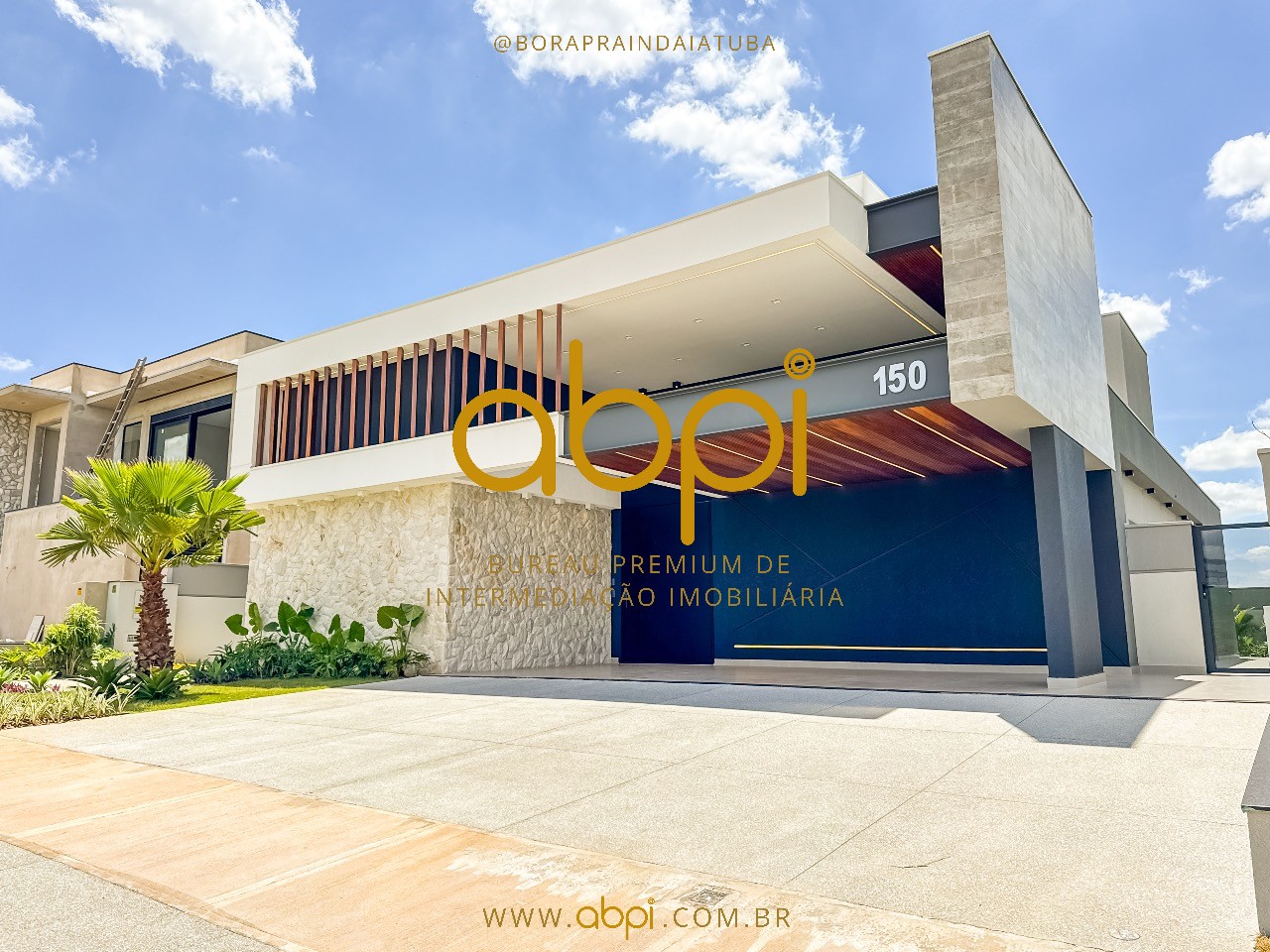 Luxuosa Casa Térrea de 3 Suítes em Condomínio no Jardim Santa Rita, Indaiatuba-SP: Piscina, Aquecimento Solar, Ar Condicionado e Mais!