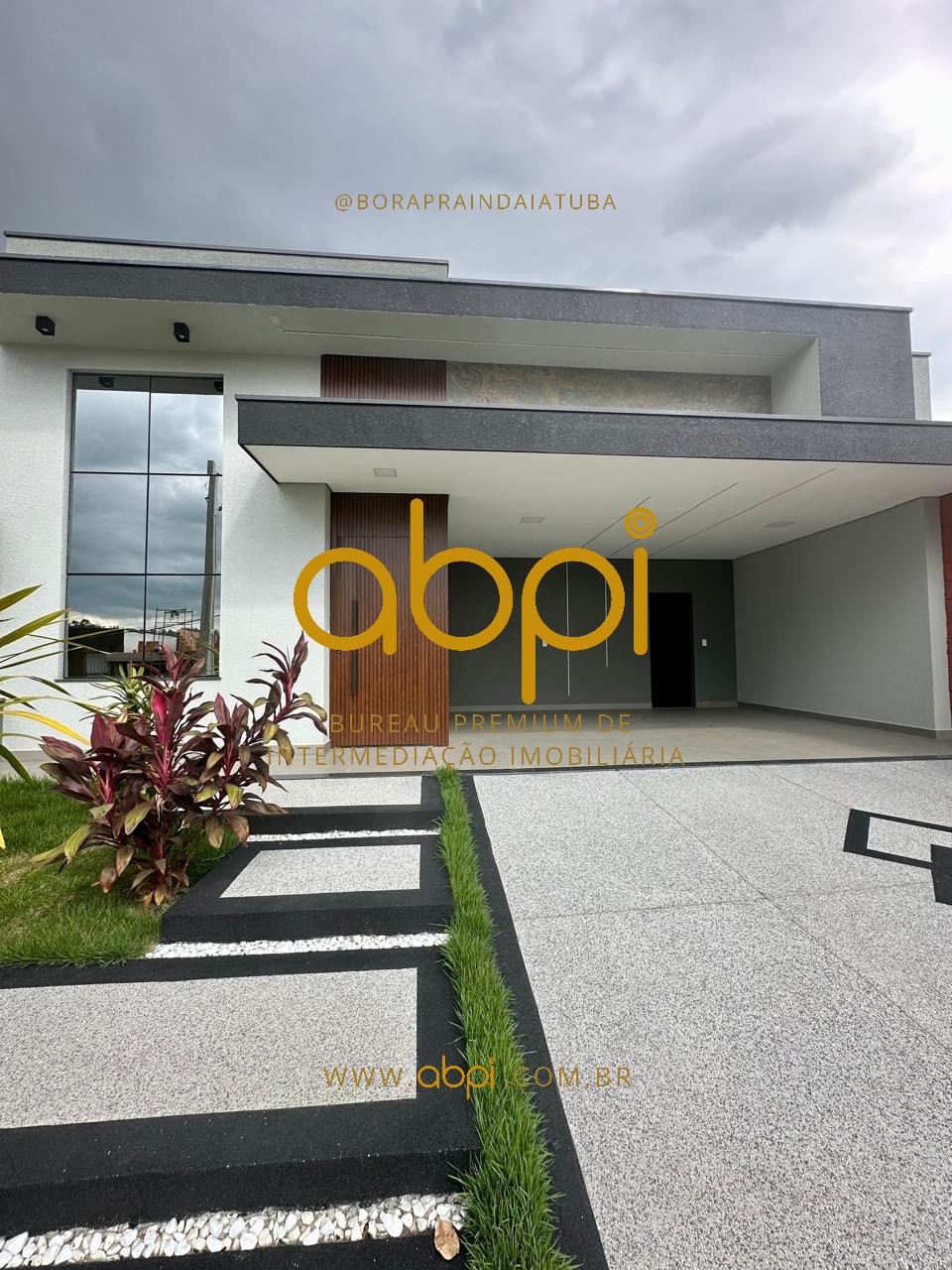 Casa de Alto Padrão em Condomínio com 3 Suítes em Indaiatuba-SP - Loteamento Park Gran Reserve