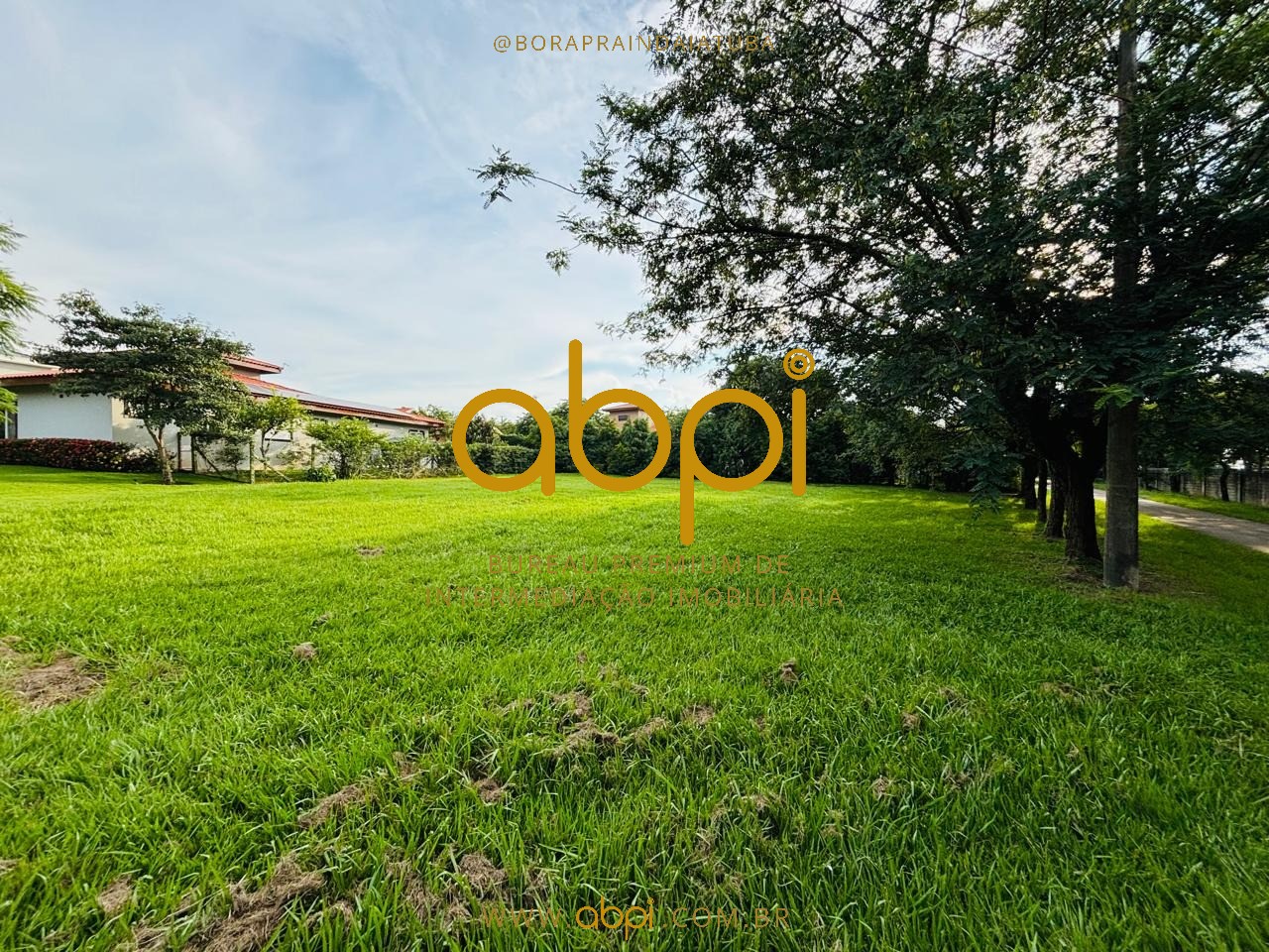 Terreno em Condomínio de Luxo à Venda em Salto-SP, Residencial Primavera - 1.059m² de Puro Encanto!