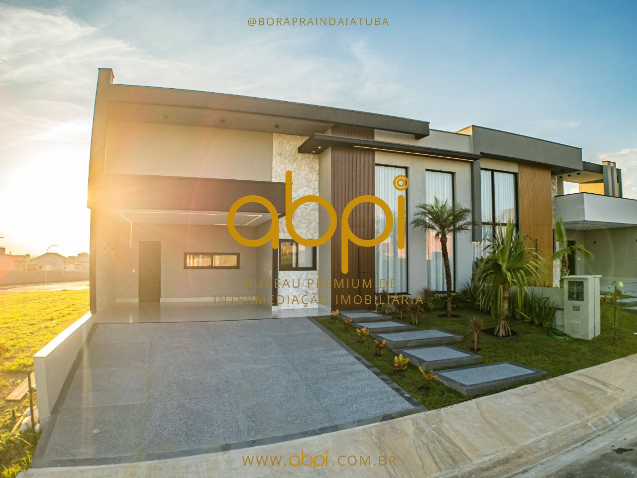 Casa em Condomínio de Luxo com 3 Suítes e 4 Vagas - Jardim Residencial Dona Maria Candida, Indaiatuba-SP