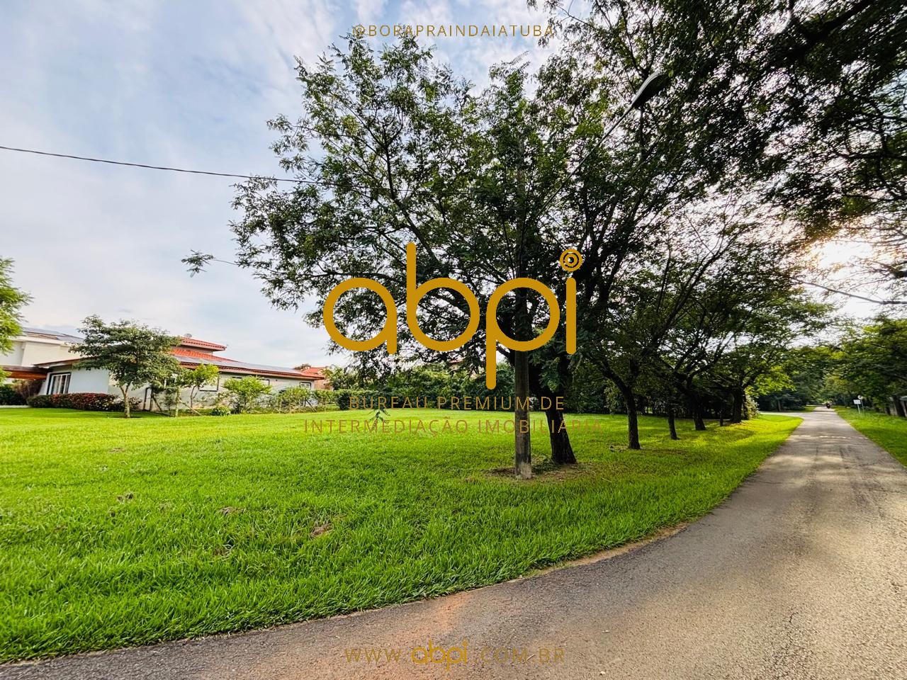 Terreno em Condomínio de Luxo à Venda em Salto-SP, Residencial Primavera - 1.059m² de Puro Encanto!