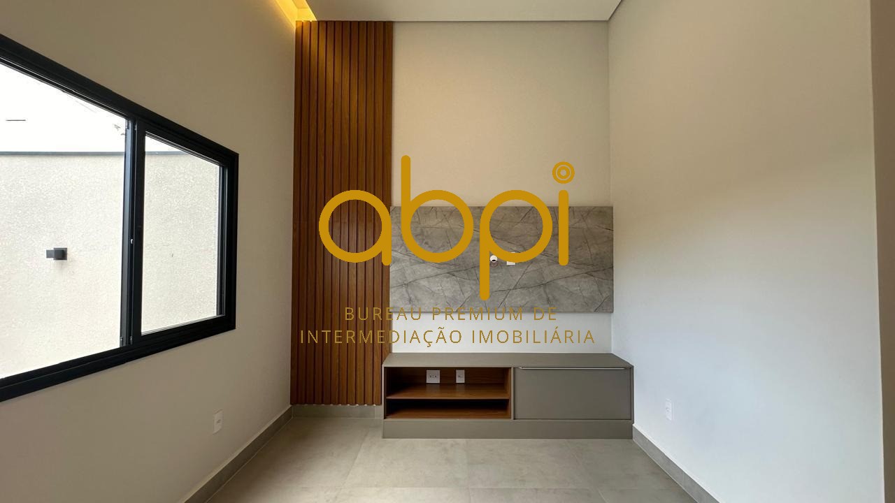 Imperdível oportunidade: Casa à venda em Indaiatuba-SP, na Vila Vitória II, com 3 quartos, 1 suíte, 1 sala, 2 banheiros, 2 vagas de garagem.