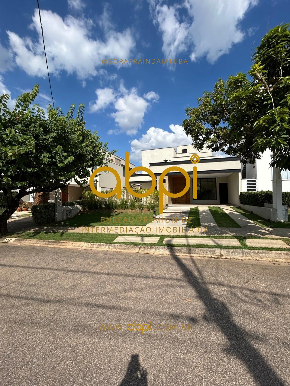 Imperdível oportunidade: Casa em condomínio à venda em Indaiatuba-SP, Jardim Residencial Alto de Itaici, 3 quartos, 3 suítes, 2 salas, 4 banheiros, 2 vagas, 210m²