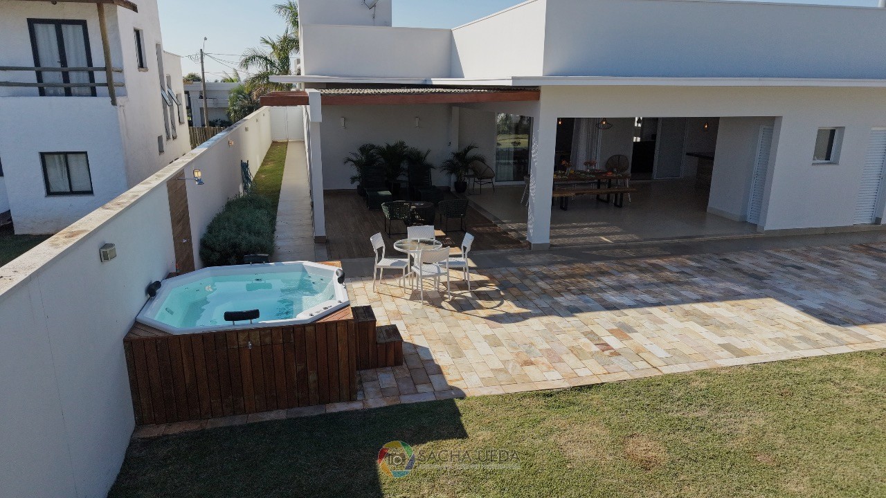 Casa espaçosa em Condomínio de Luxo no TerraCota, Indaiatuba-SP, 3 Quartos, 3 Suítes, 4 Banheiros, quintal grande 332,15m²
