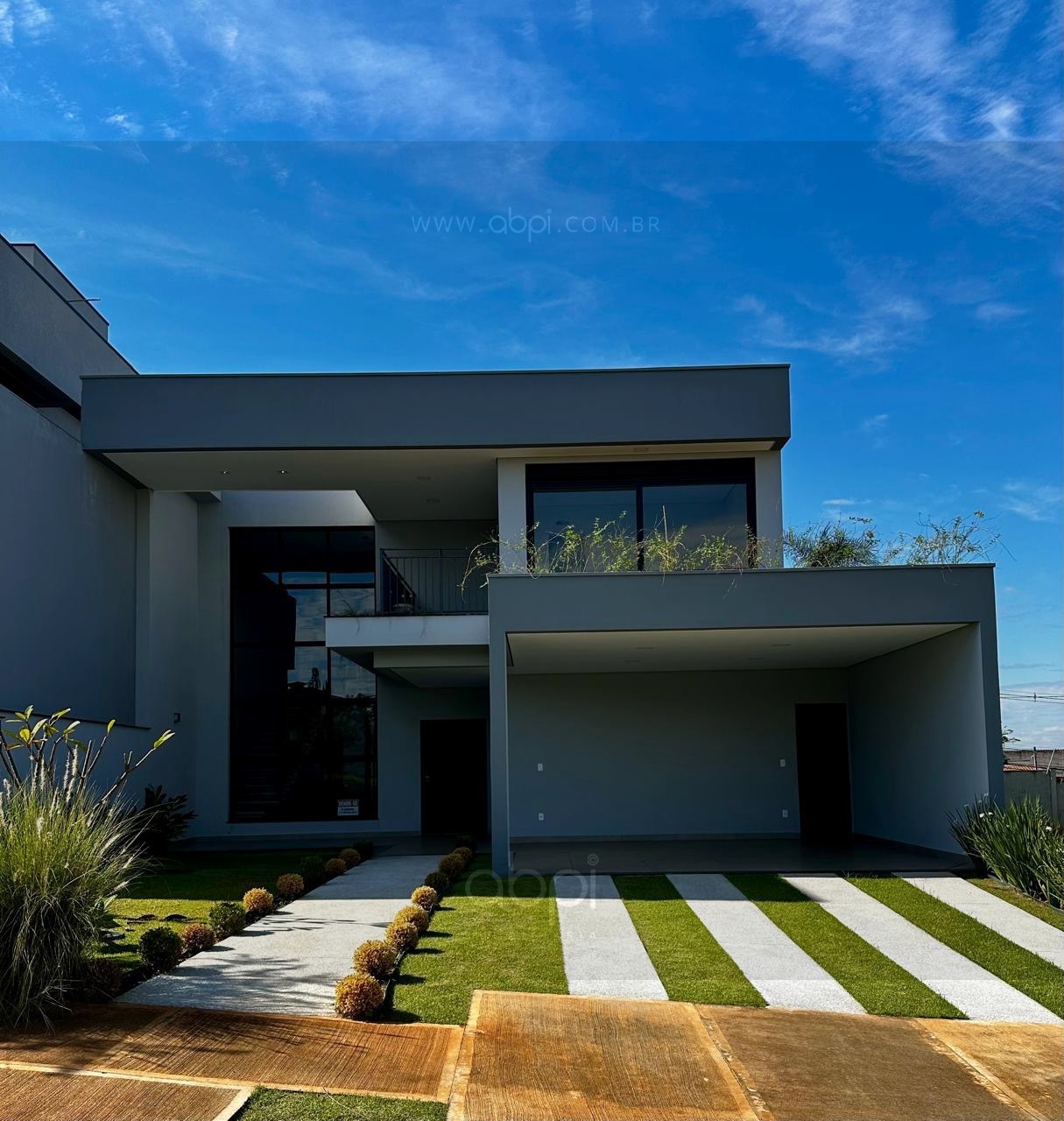 Casa ampla de luxo em condomínio: Residência impecável no Jardim Villa Sapezal, Indaiatuba-SP. 3 suítes, área gourmet e piscina por R$2.700.000! ABPI