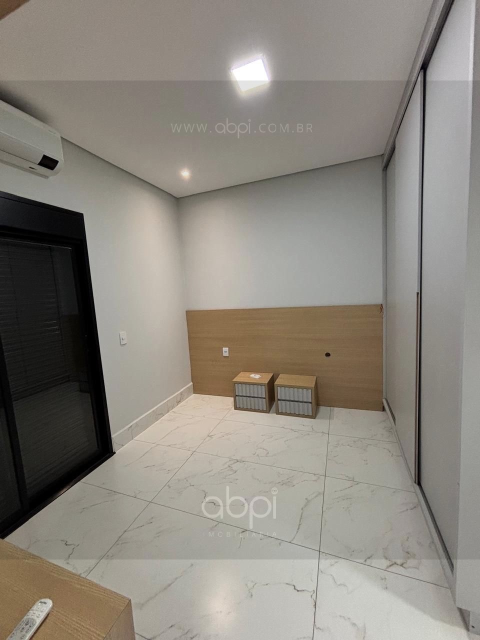 Casa de luxo ampla e confortavél em condomínio Residencial Milano, Indaiatuba-SP: 3 suítes, espaço gourmet, piscina e muito mais! Segurança! ABPI