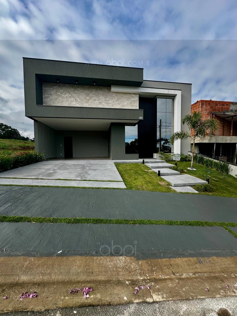 Imperdível! Casa de alto padrão no Condomínio Park Vista Real em Indaiatuba: 3 quartos, 3 suítes, piscina e lazer completo por R$ 1.850.000,00! ABPI