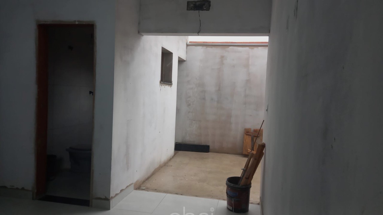 Casa à venda em Indaiatuba-SP: 3 quartos, 1 suíte, 2 salas, 2 banheiros, 95 m² de área, churrasqueira, iluminada, prática  - Entrega em Julho! ABPI