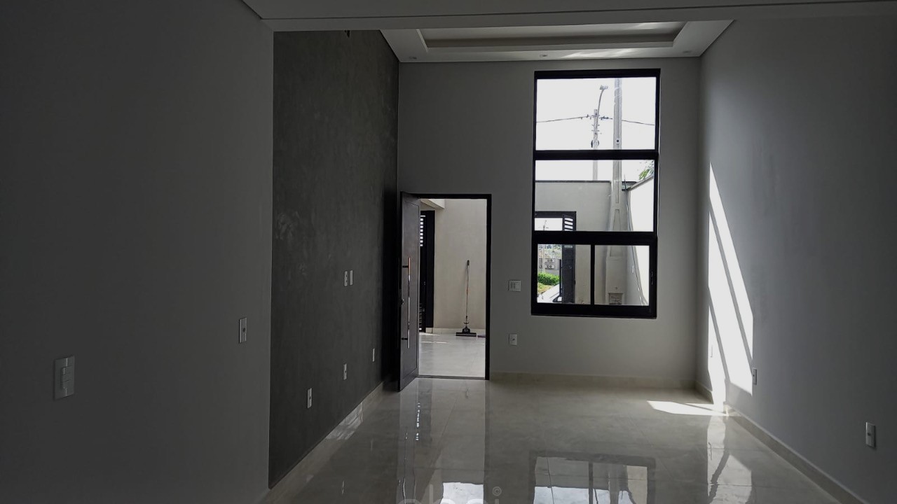 Casa moderna e ampla, planejada de 3 quartos com suíte no Jardim Bom Sucesso: conforto e qualidade garantidos! Grande e única oportunidade, ABPI