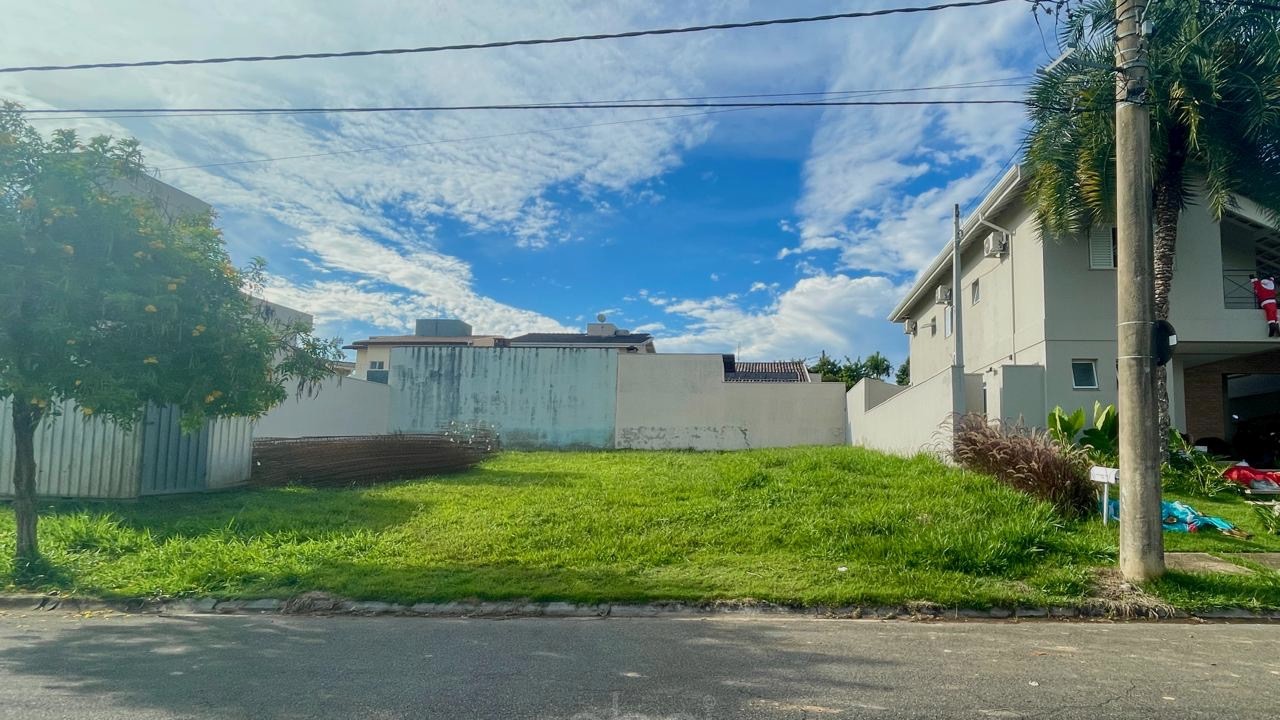 Terreno à venda de 300 m² no Jardim Portal de Itaici, Indaiatuba-SP: oportunidade única por R$ 500.000,00! Condomínio com lazer completo, ABPI