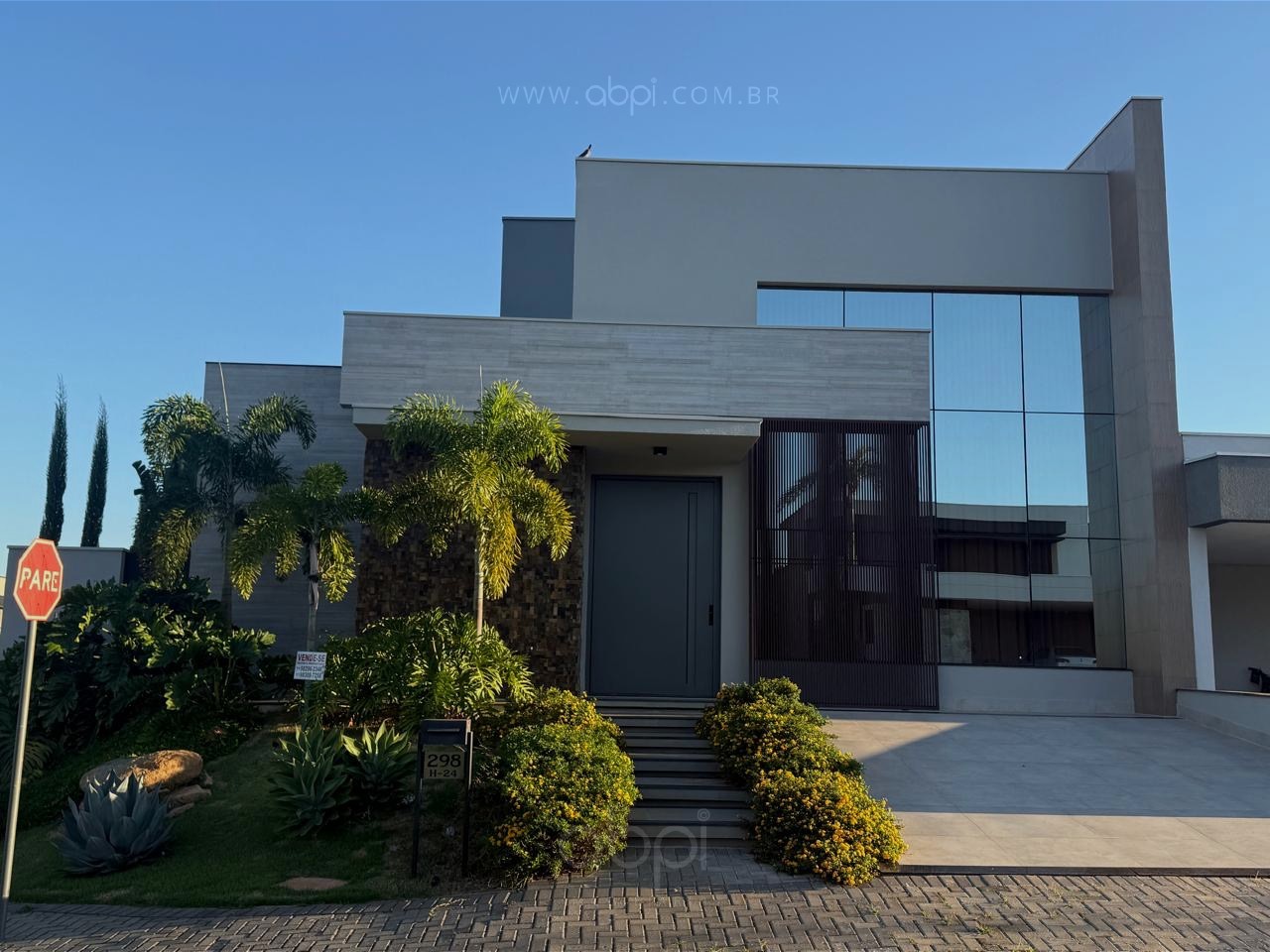 Espetacular Casa de Luxo ampla à Venda em Indaiatuba-SP - Condomínio Jardim Maria José - 4 Quartos, 4 Suítes, 6 Vagas - Imperdível! Única! ABPI