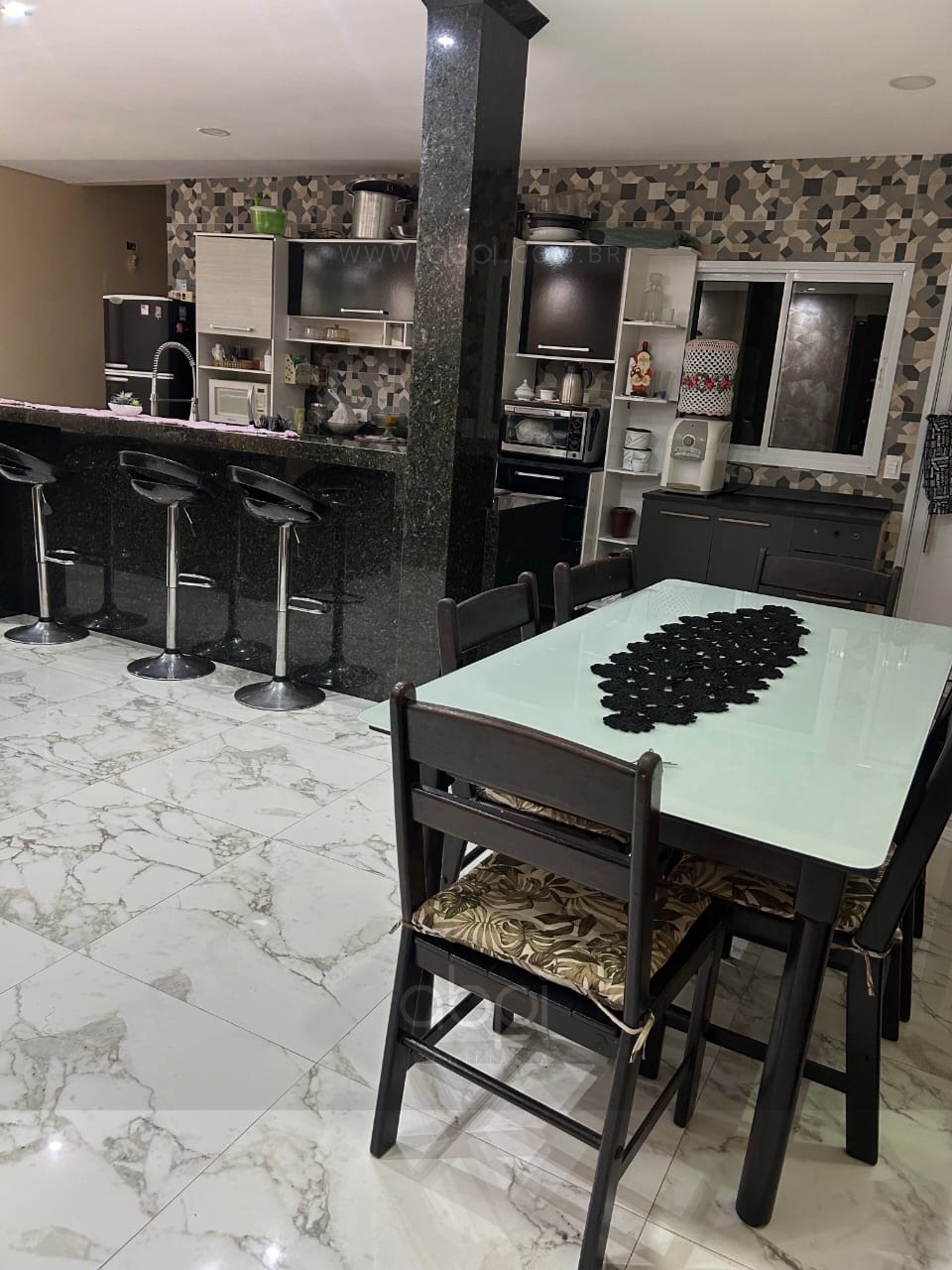 Oportunidade Única: Casa à Venda no Jardim dos Colibris, Indaiatuba/SP - 3 quartos, 1 suíte, 3 salas, 2 banheiros, 5 vagas de garagem - R$780.000 ABPI