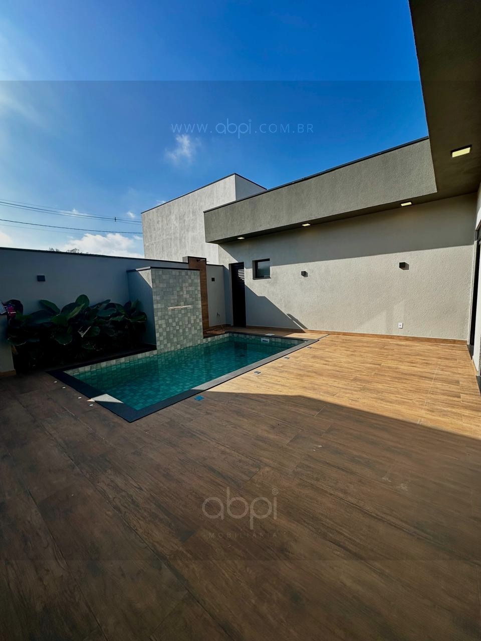 Imperdível! Casa de alto padrão no Condomínio Park Vista Real em Indaiatuba: 3 quartos, 3 suítes, piscina e lazer completo por R$ 1.850.000,00! ABPI