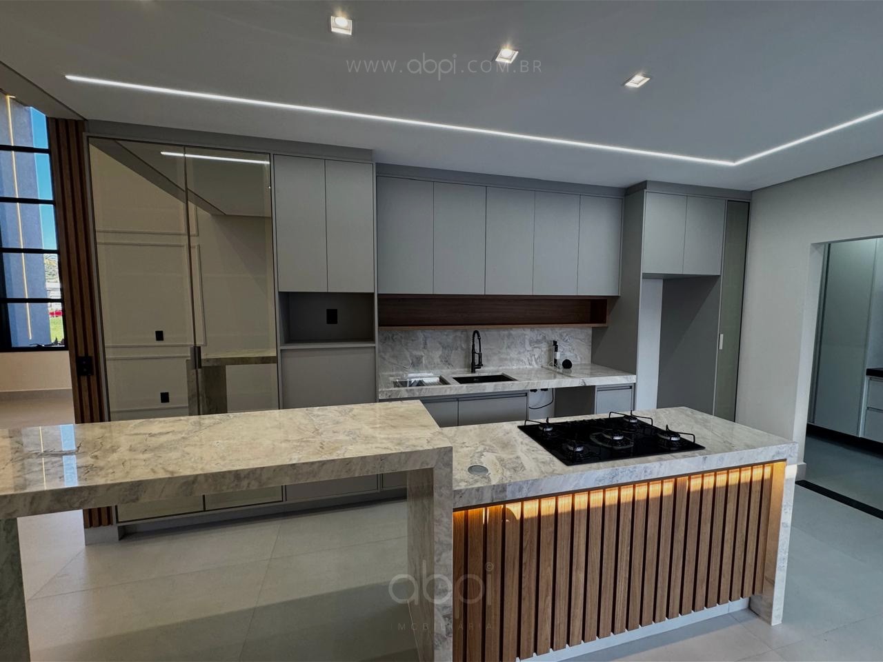 CASA DE LUXO À VENDA EM CONDOMÍNIO LONDON PARK - 3 SUÍTES, 4 VAGAS, AUTOMAÇÃO RESIDENCIAL E PISCINA AQUECIDA!  #Indaiatuba #SP #ImóveisLuxo , ABPI