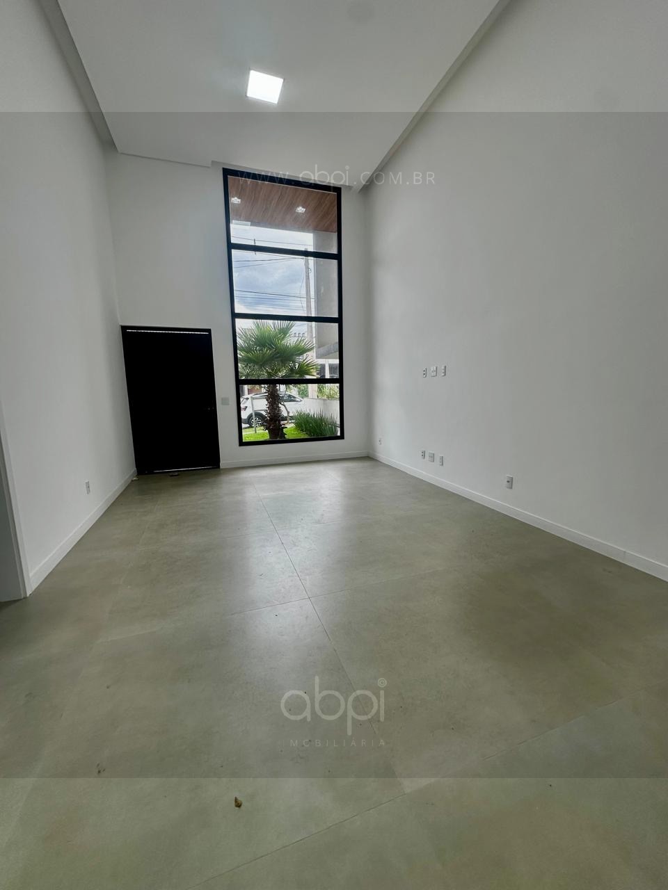 Oportunidade! Impecável casa elegante de 3 suítes cheia de armários piscina no condomínio Jardim Piemonte em Indaiatuba-SP! Agende sua visita já! ABPI