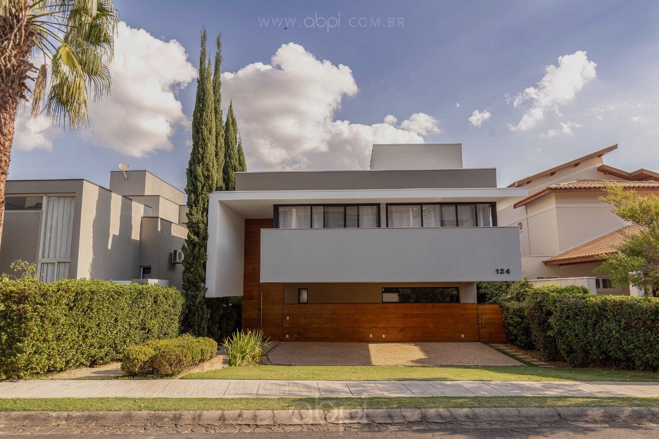 Casa de Alto Padrão no Condomínio Paradiso - Indaiatuba-SP  4 Suítes, 6 Banheiros, 4 Vagas  Vista Deslumbrante  Privacidade e Sofisticação, ABPI