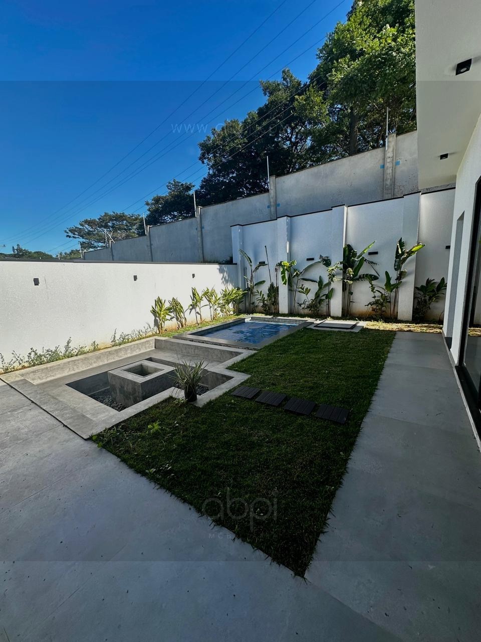 Casa em Condomínio de Luxo em Indaiatuba-SP: 3 Quartos, 2 Suítes, 2 Salas e 4 Vagas de Garagem!