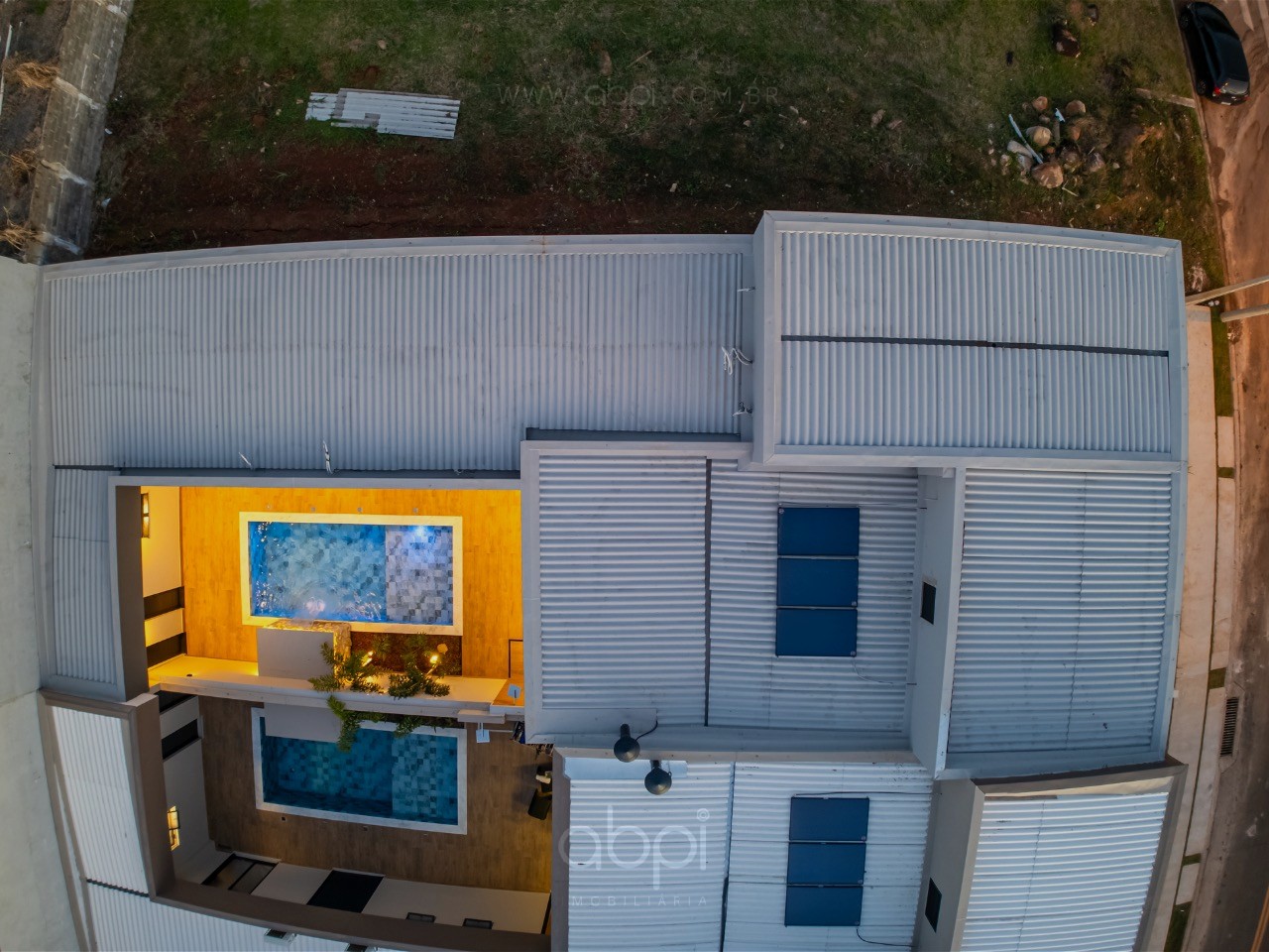 Casa de luxo em condomínio à venda em Indaiatuba-SP, Residencial Evidências: 3 quartos, 3 suítes, 2 salas, 4 banheiros, 4 vagas, 322,48 m².