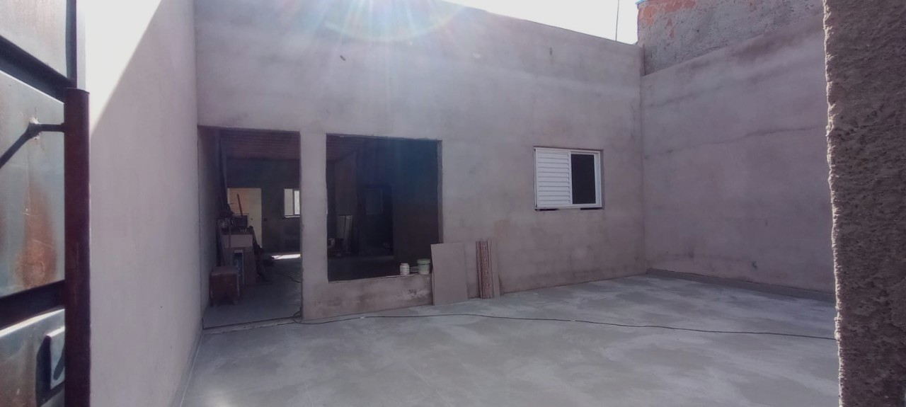 Imperdível: Casa à venda em Indaiatuba-SP, Parque Barnabé - 2 quartos, 1 suíte, 2 salas, 2 banheiros, 2 vagas, 130m²