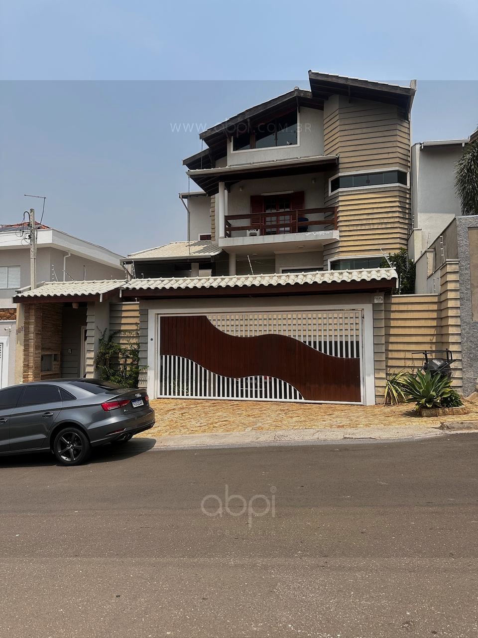 Luxuosa casa à venda no Jardim Esplanada II, Indaiatuba-SP: 4 quartos, 3 suítes, 2 salas, 4 banheiros, 6 vagas, 297m². Por R$1.900.000! ABPI