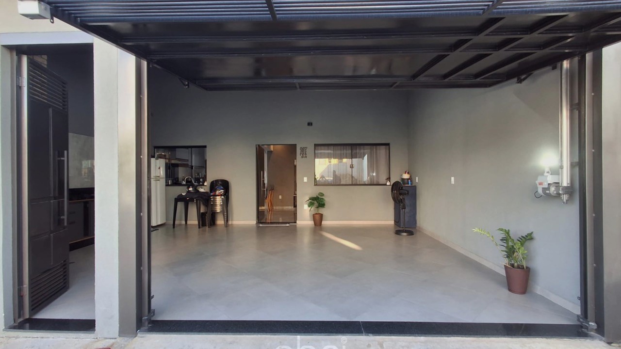 Casa à Venda no Parque Residencial Sabiás - 3 Quartos, 1 Suíte, 2 Salas, 2 Banheiros, 2 Vagas - Indaiatuba-SP - R$700 mil, ótimo negócio, ABPI