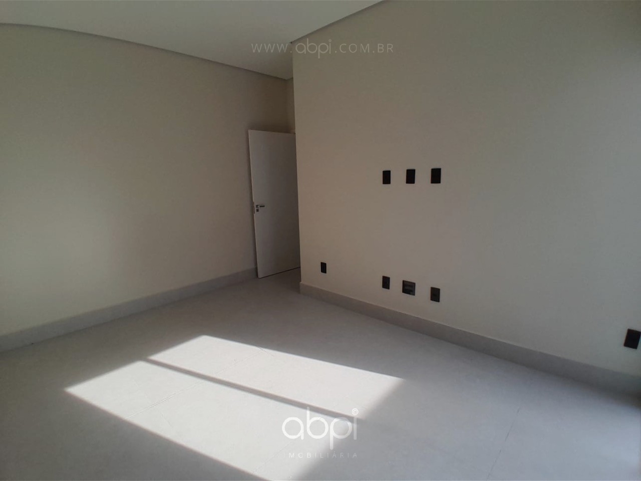 Casa de 3 quartos no Condomínio Park Gran Reserve em Indaiatuba/SP: Luxo, conforto e segurança em um só lugar! Lazer completo! segurança 24h! ABPI