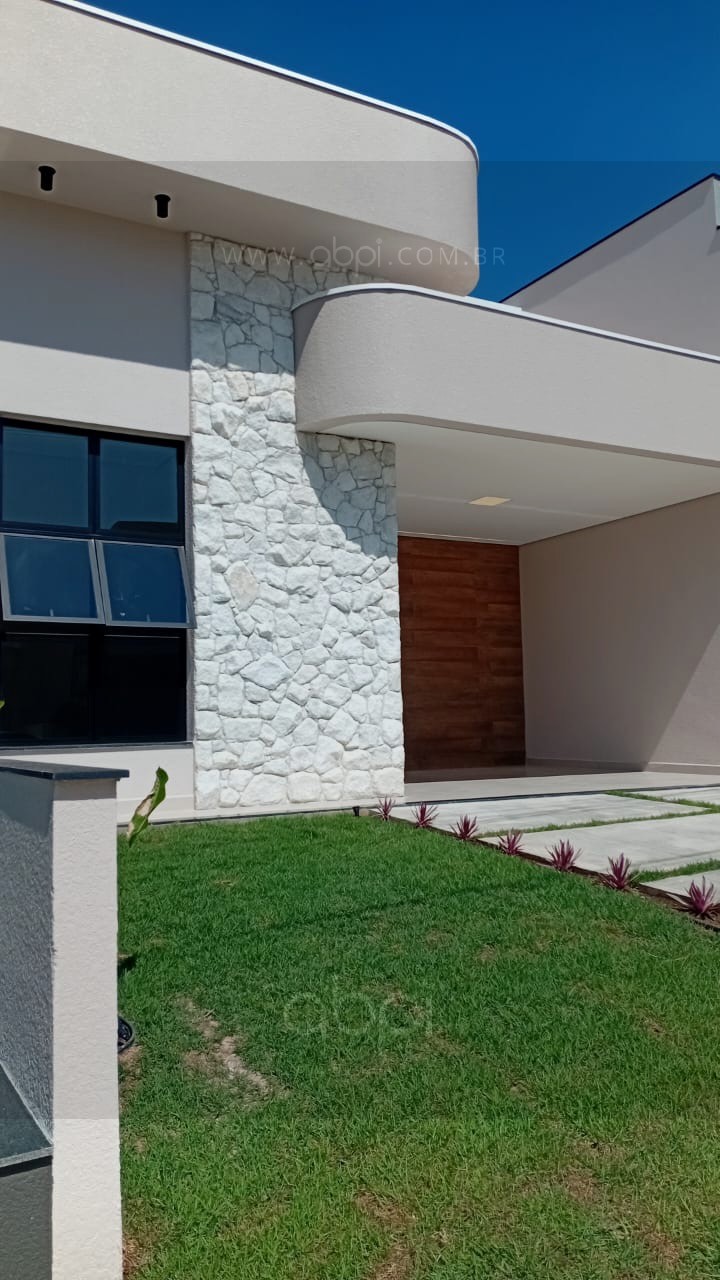 Casa de Luxo em Condomínio Gran Reserve em Indaiatuba-SP! 3 Quartos, 1 Suíte, 2 Salas, 4 Vagas de Garagem. Aproveite! Lazer completo, segurança, ABP!