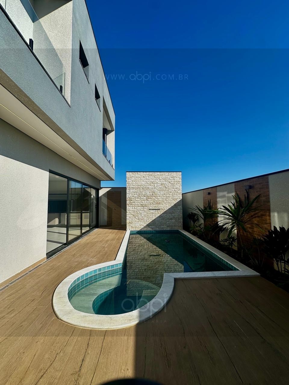 Luxuosa casa em condomínio à venda em Indaiatuba-SP, Jardim Residencial Dona Maria Candida: 4 quartos, 4 suítes, 2 salas, 4 banheiros, 4 vagas, 296m².