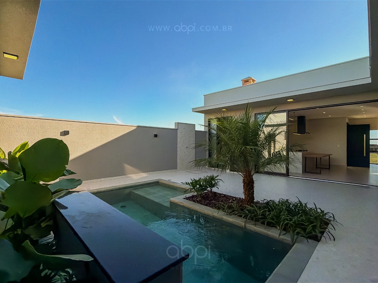 Casa de Luxo à Venda no Condomínio Maria Candida em Indaiatuba-SP! 3 Quartos, 3 Suítes, 195,76 m² por R$ 2.150.00,00 Lazer completo com segurança,ABPI