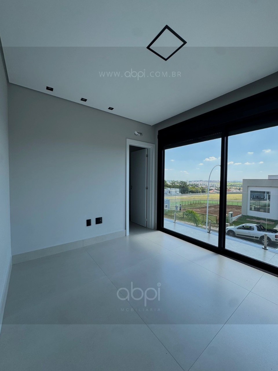 Imóvel de luxo no Jardim Maria Cândida: Casa com 4 suítes, piscina, sauna e energia solar por R$ 2.850.000,00! Condomínio com lazer completo! ABPI