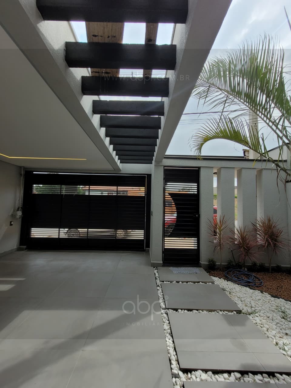 Casa para Venda em Indaiatuba-SP: O Refúgio de Paz e Conforto no Jardim Casablanca! Ampla e aconchegante! Projeto arquitetônico e paisagismo! ABPI