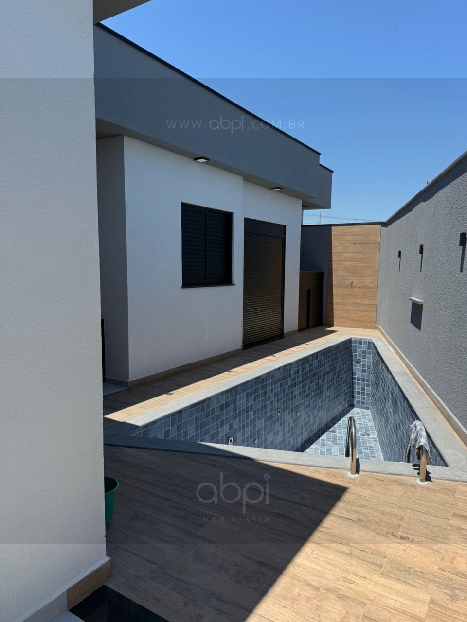 Casa à Venda no Smart City (Parque Barnabé) em Indaiatuba-SP: 3 Quartos, 1 Suíte, Piscina e Acabamento de Primeira! Ótima oportunidade, lazer, ABPI