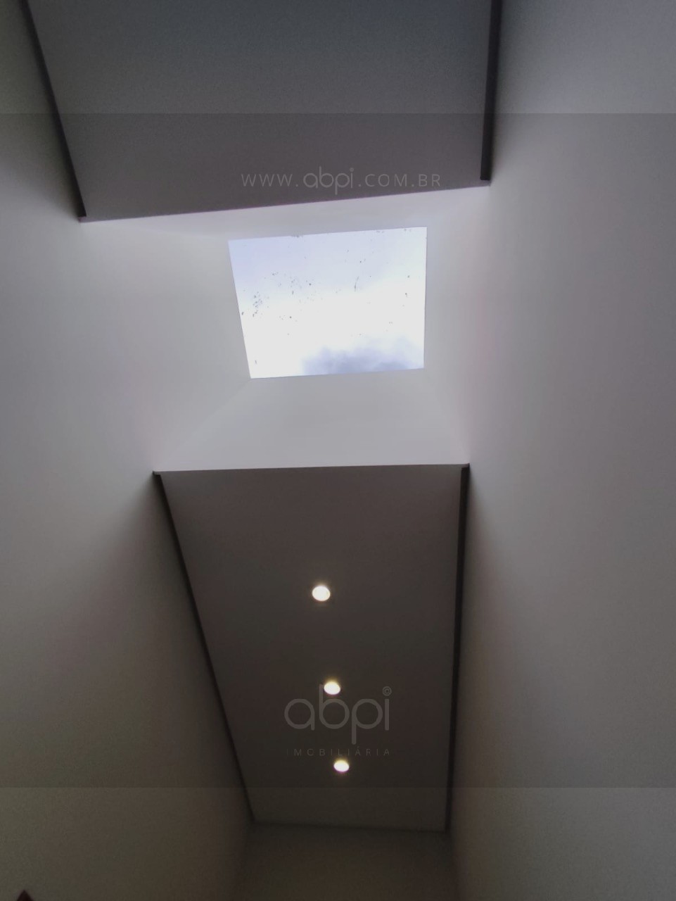 Casa Nova no Jardim Bom Sucesso, Indaiatuba-SP! 3 Quartos, 1 Suíte, 2 Salas, 2 Banheiros, 3 Vagas , luz natural- R$695.000,00, Super oportunidade ABPI