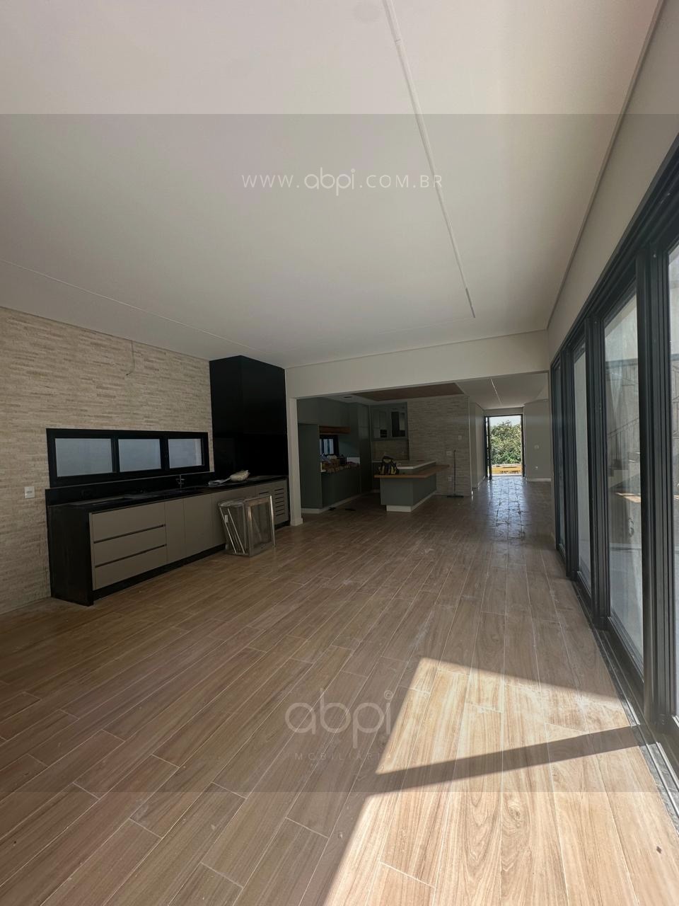 Imóvel de luxo à venda em Indaiatuba-SP: Casa de 4 quartos no Condomínio Terra Magna, com piscina e sistema fotovoltaico por R$3.000.000! ABPI