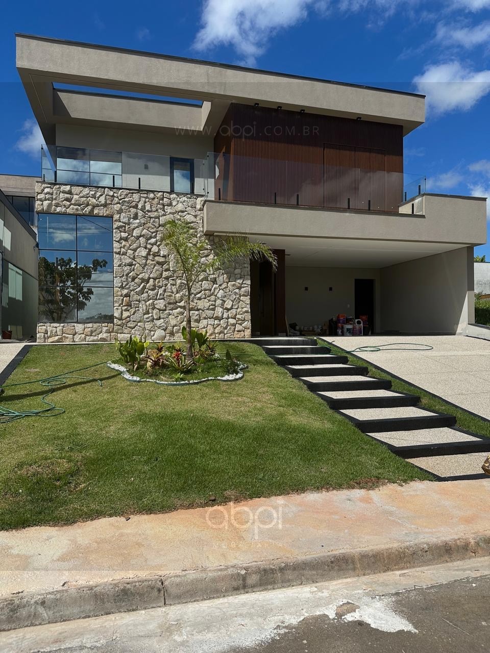 Imóvel de luxo à venda em Indaiatuba-SP: Casa de 4 quartos no Condomínio Terra Magna, com piscina e sistema fotovoltaico por R$3.000.000! ABPI
