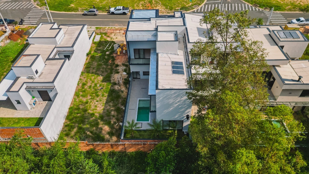 Casa de luxo em condomínio à venda em Indaiatuba-SP, 3 quartos, 3 suítes, 2 salas, 5 banheiros, 4 vagas, 285m².