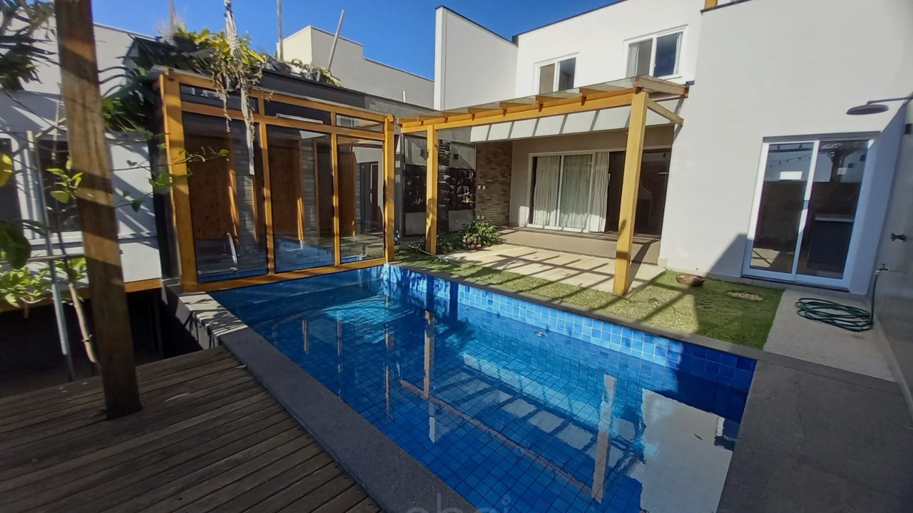 Sobrado de Luxo à Venda no Jardim Mantova, Indaiatuba-SP! Imóvel com 3 Quartos, Piscina, Sauna e Área Gourmet por 1.490.000! Quintal amplo,  ABPI