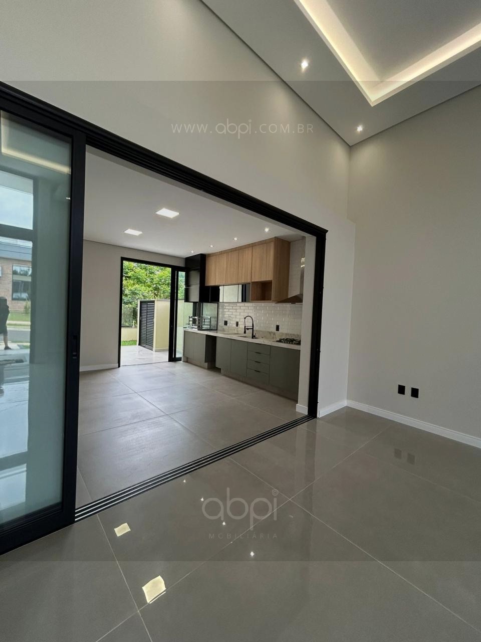 Casa de 3 suítes no Park Gran Reserve em Indaiatuba-SP! Área gourmet, móveis planejados e muito mais! Super oferta, segurança e lazer, ABPI