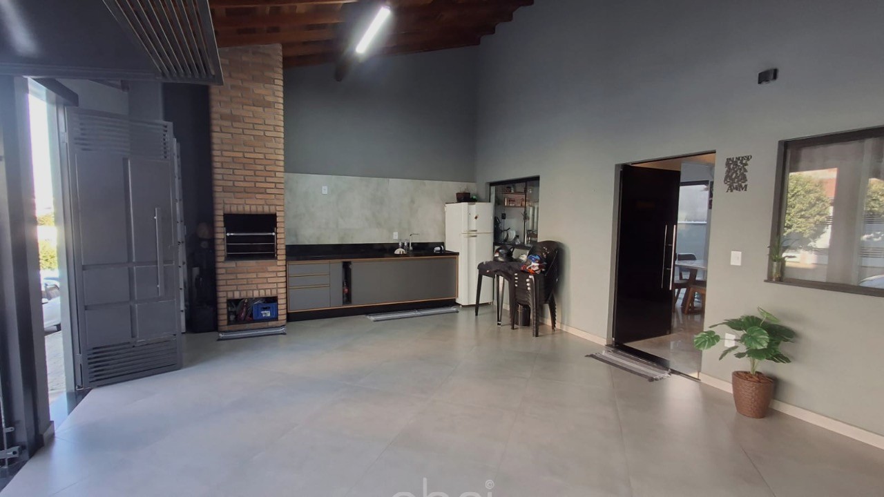Casa à Venda no Parque Residencial Sabiás - 3 Quartos, 1 Suíte, 2 Salas, 2 Banheiros, 2 Vagas - Indaiatuba-SP - R$700 mil, ótimo negócio, ABPI